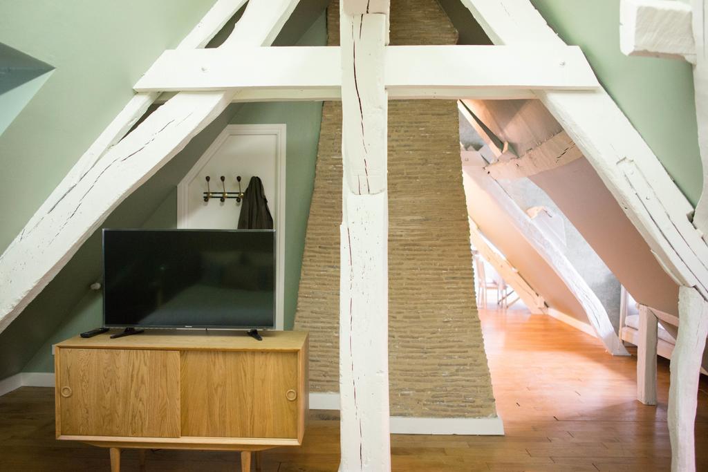 Marnie Et Mister H Bed & Breakfast แรนส์ ภายนอก รูปภาพ