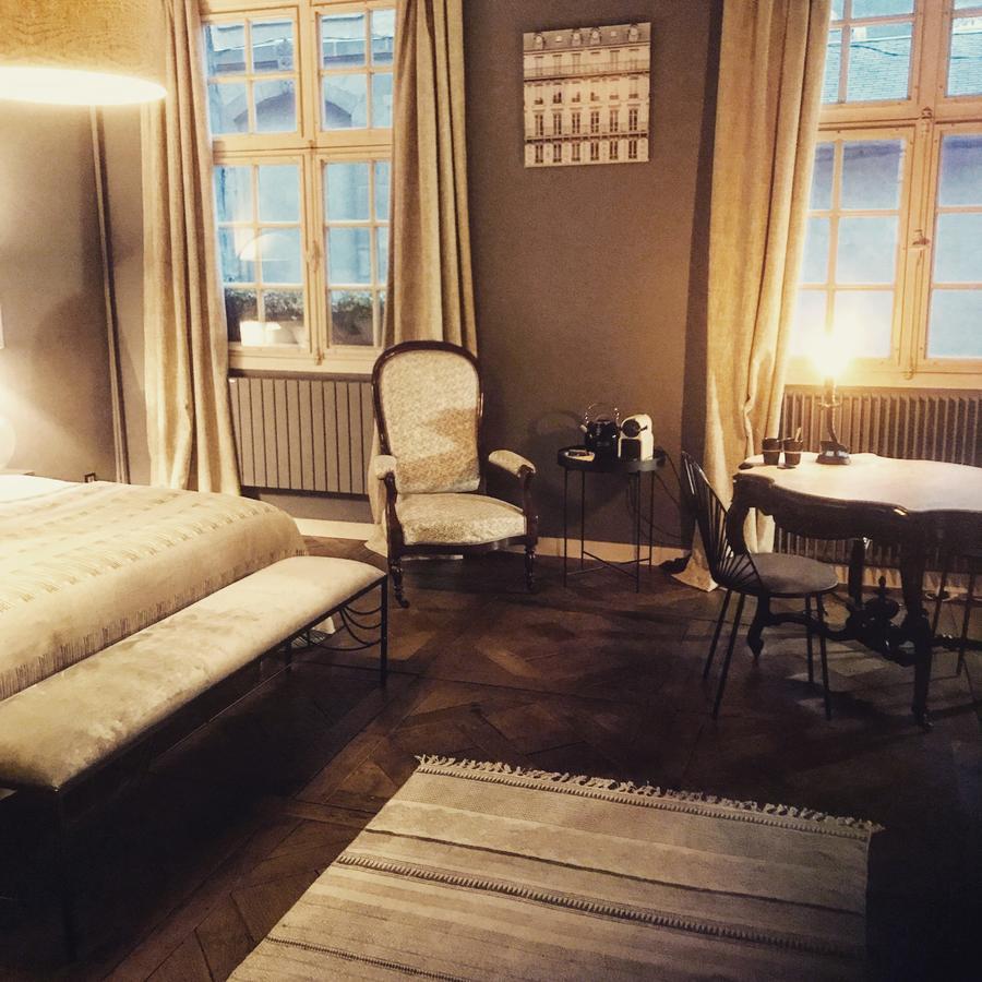Marnie Et Mister H Bed & Breakfast แรนส์ ภายนอก รูปภาพ