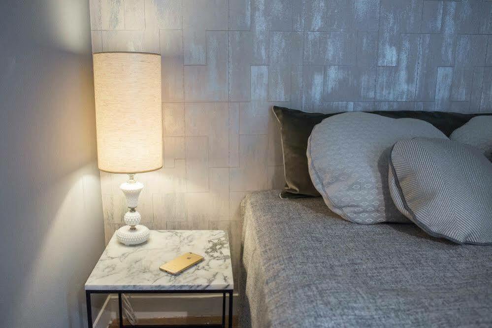 Marnie Et Mister H Bed & Breakfast แรนส์ ภายนอก รูปภาพ